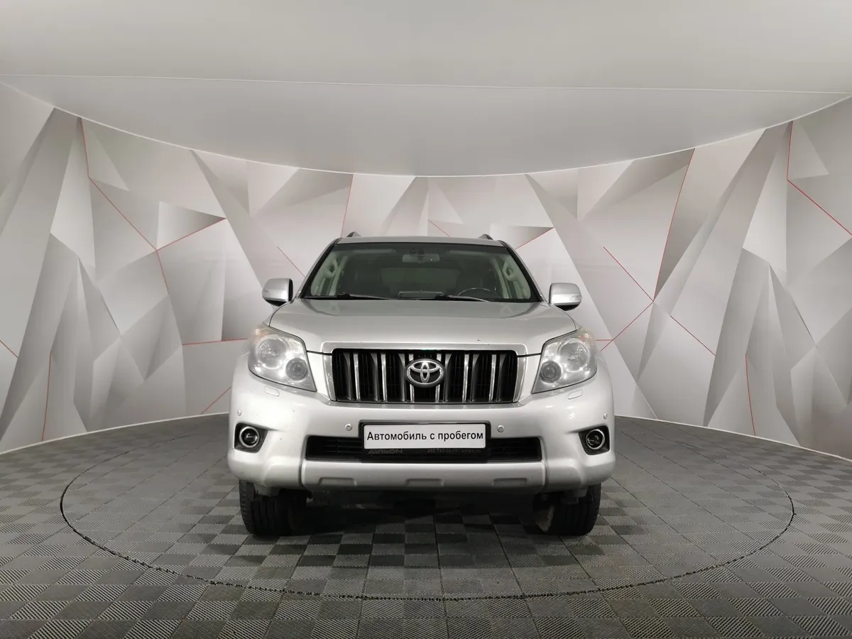 Toyota Land Cruiser Prado 4.0 AT 4WD (282 л.с.) Серебристый в АВИЛОН. Слайд №7