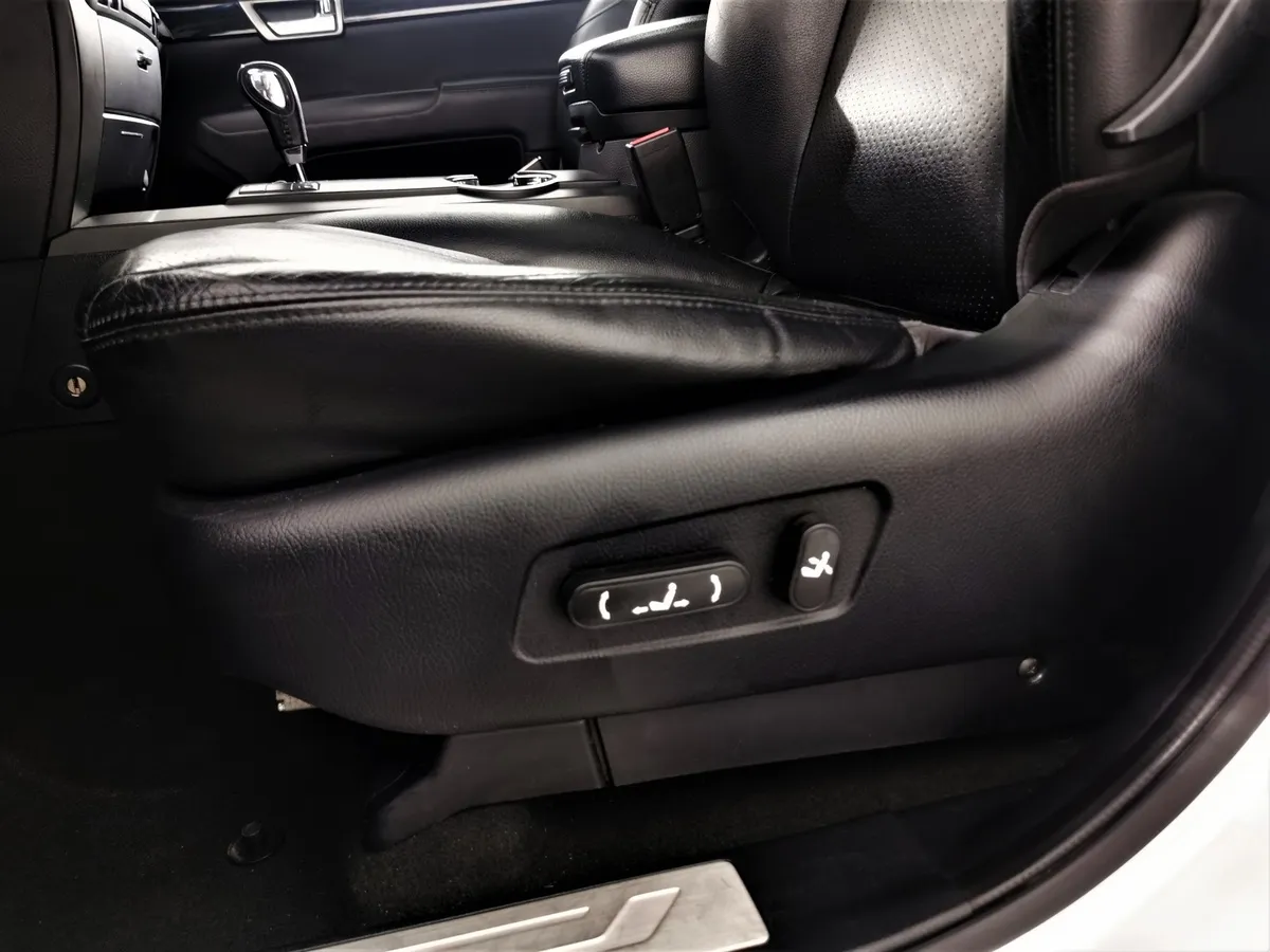 Kia Mohave 3.0 CRDi AT AWD (250 л.с.) Серебристый в АВИЛОН. Слайд №20