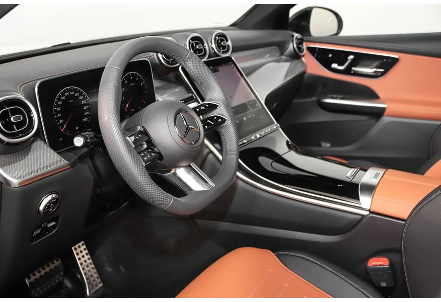 Mercedes-Benz GLC Купе 260 9G-TRONIC 4MATIC (204 л.с.) Белый в АВИЛОН. Слайд №7