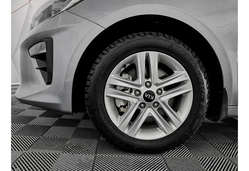 Kia Ceed 1.6 MPI AT (128 л.с.) Comfort Серый в АВИЛОН. Слайд №9