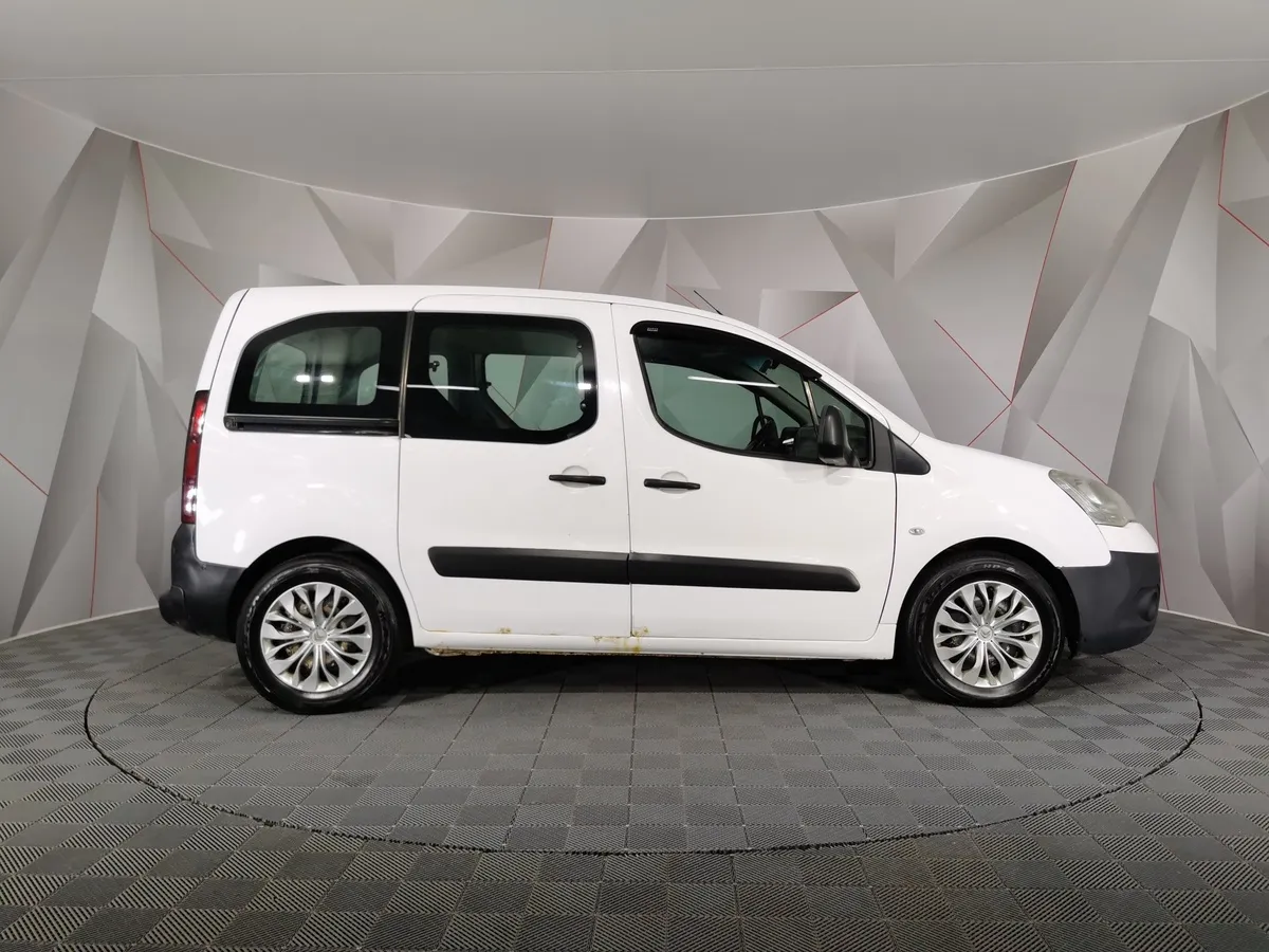 Citroen Berlingo 1.6 HDi MT (90 л.с.) Белый в АВИЛОН. Слайд №6