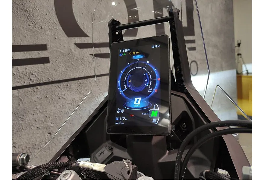 VOGE DS800X Rally 798 см³ (95 л.с.) (95) 798 Белый в АВИЛОН. Слайд №7