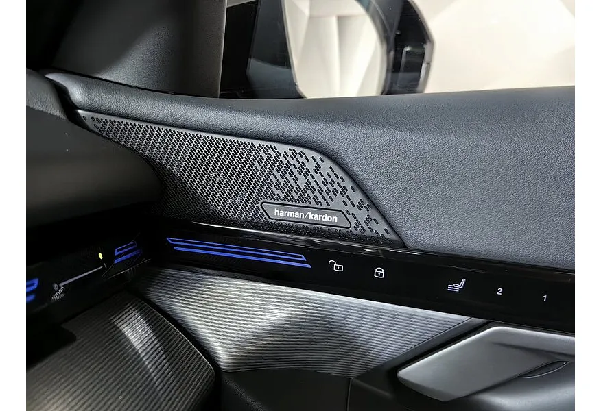 BMW 5 серия 520d xDrive AT (197 л.с.) Черный в АВИЛОН. Слайд №21