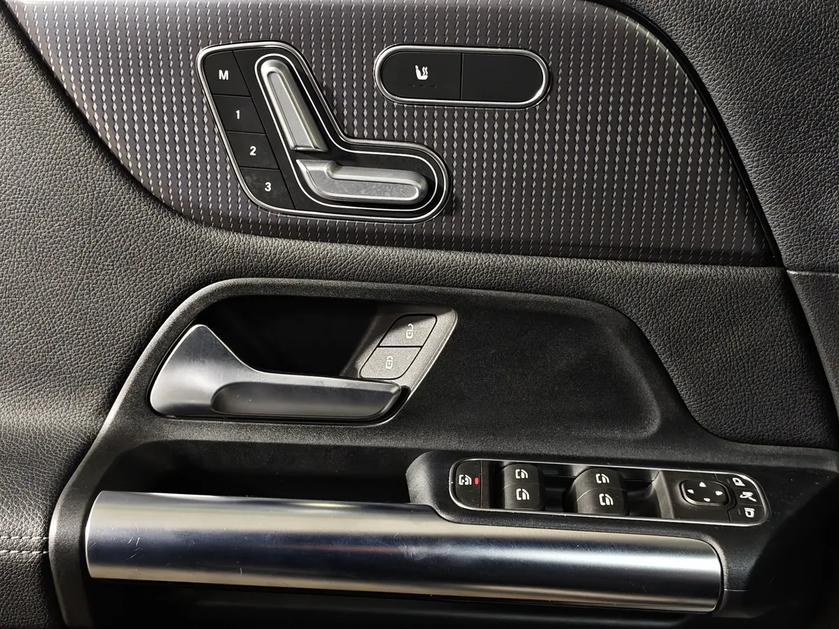 Mercedes-Benz B-Класс B 200 7-G DCT (150 л.с.) Progressive Черный в АВИЛОН. Слайд №23