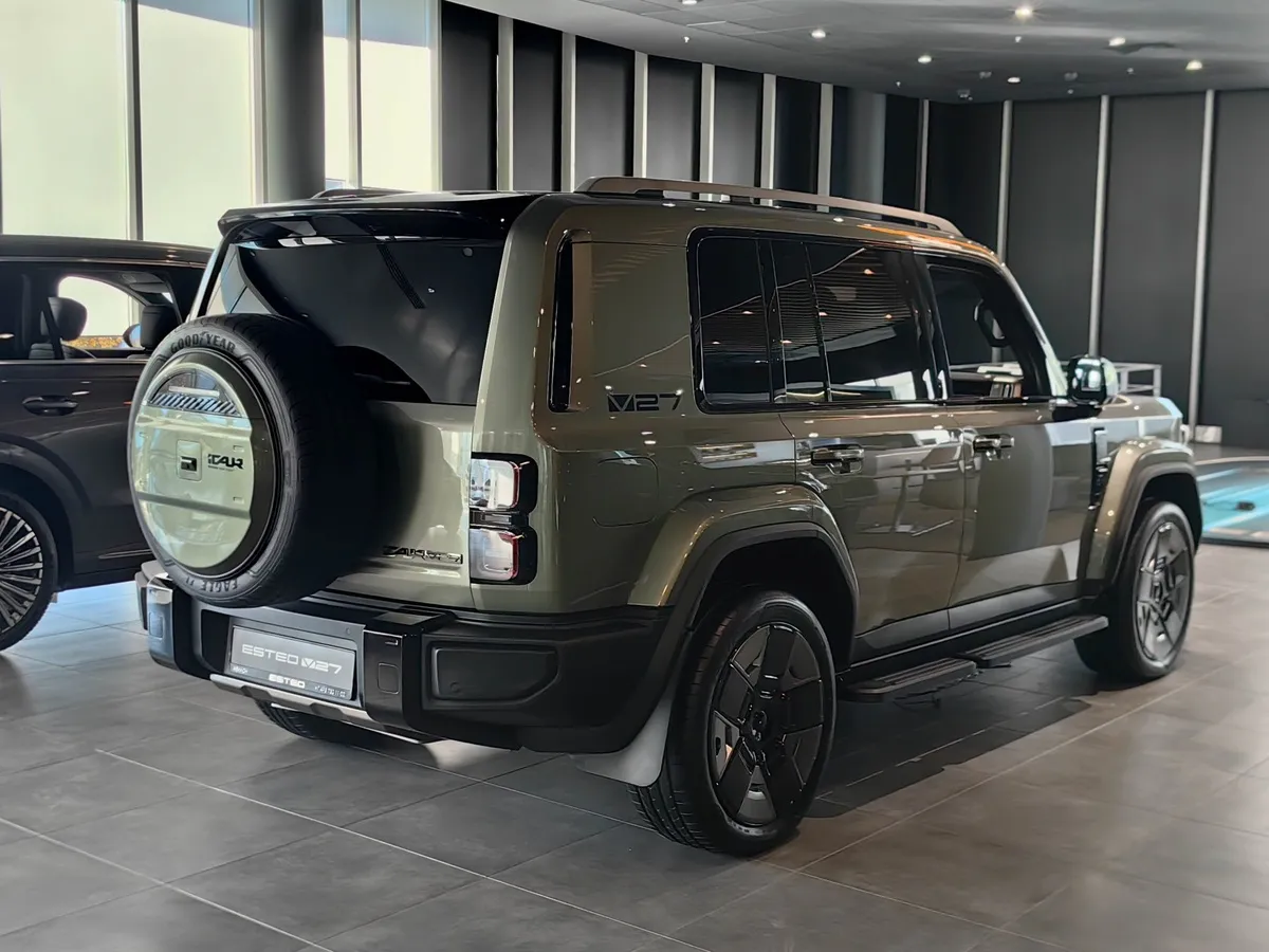 ESTEO V27 1.5h REEV AT 4WD (456 л.с.) Премиум Зеленый в АВИЛОН. Слайд №6