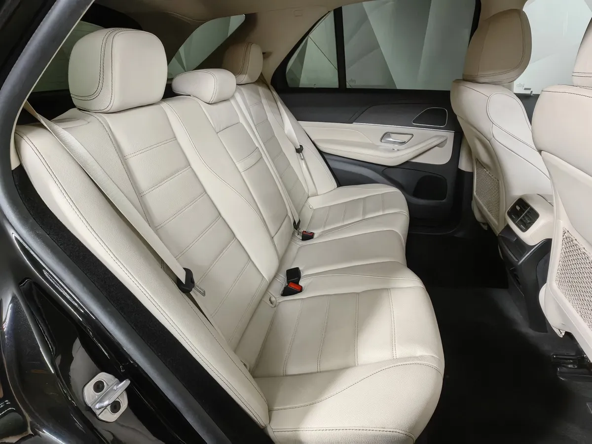 Mercedes-Benz GLE 300 d 4MATIC 9G-TRONIC (245 л.с.) Sport (Локальная сборка) Черный в АВИЛОН. Слайд №15