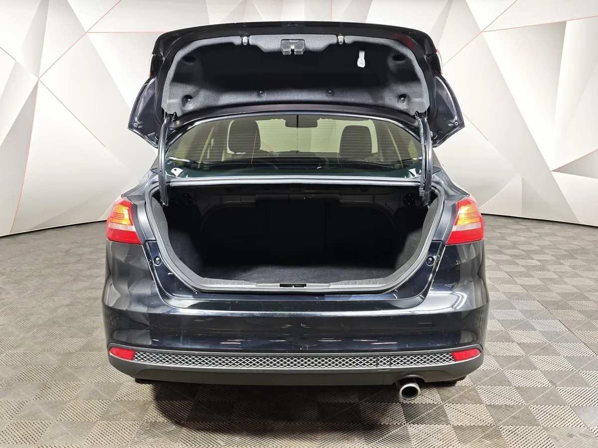 Ford Focus 1.5 EcoBoost AT (150 л.с.) Titanium Черный в АВИЛОН. Слайд №12