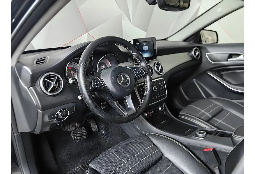 Mercedes-Benz GLA 250 7G-DCT 4MATIC (211 л.с.) Особая серия Черный в АВИЛОН. Слайд №19