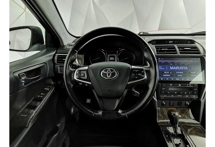 Toyota Camry 2.5 AT (181 л.с.) Белый в АВИЛОН. Слайд №20
