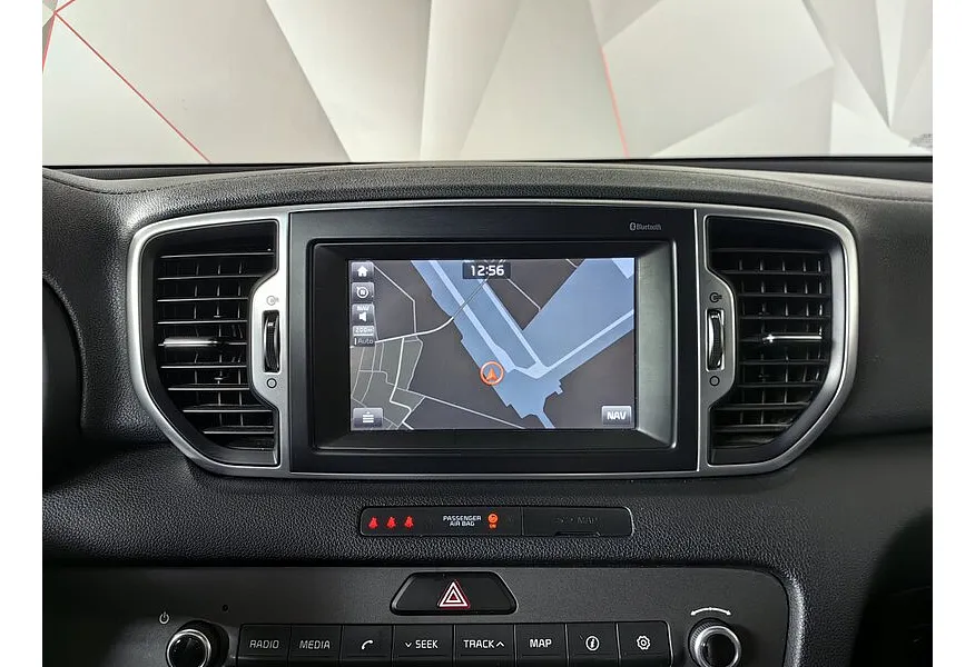 Kia Sportage 2.0 AT 4WD (150 л.с.) Luxe Черный в АВИЛОН. Слайд №20