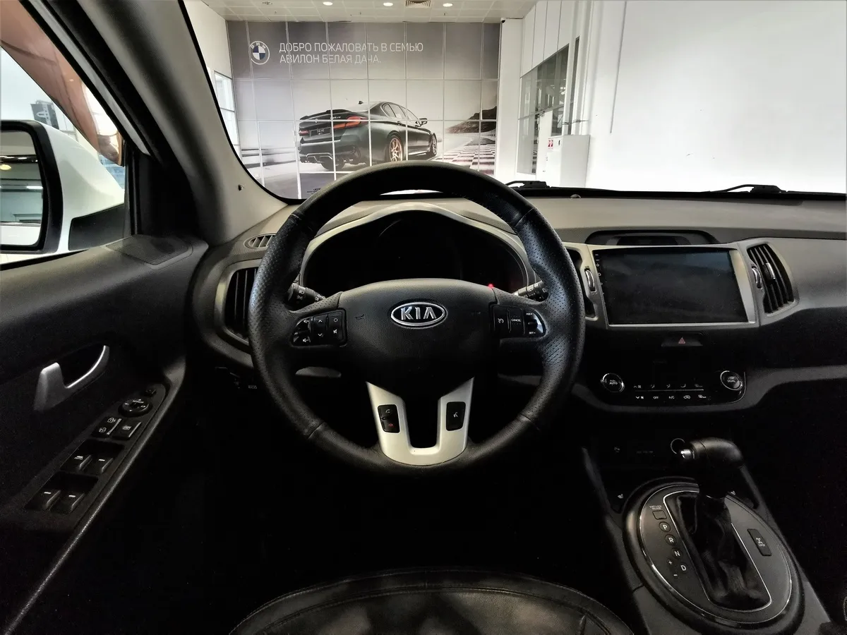 Kia Sportage 2.0 TD AT 4WD (136 л.с.) Белый в АВИЛОН. Слайд №19