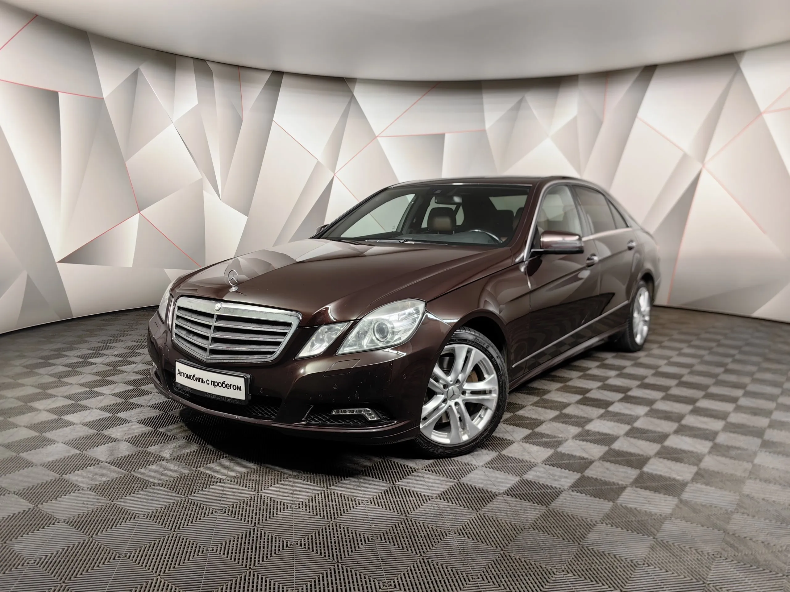 Mercedes-Benz E-Класс E 350 4MATIC 7G-Tronic Plus (272 л.с.) Коричневый в  Москве № ТИ-UY40684. Купить Mercedes-Benz E-Класс IV (W212/S212/C207/A207)  Автомат Бензиновый с пробегом 173622 км. Цена 1419000