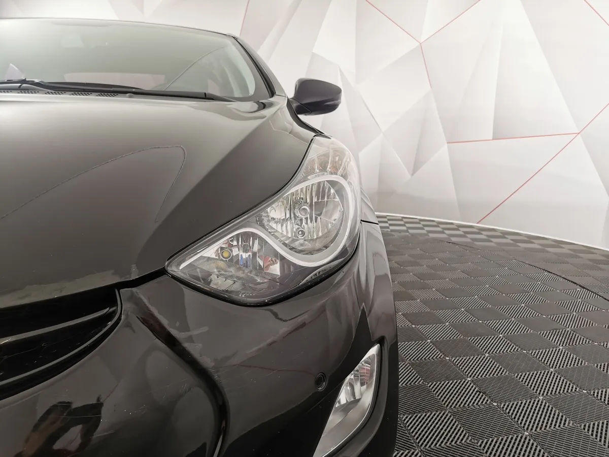 Hyundai Elantra 1.8 AT (150 л.с.) Sport Черный в АВИЛОН. Слайд №10