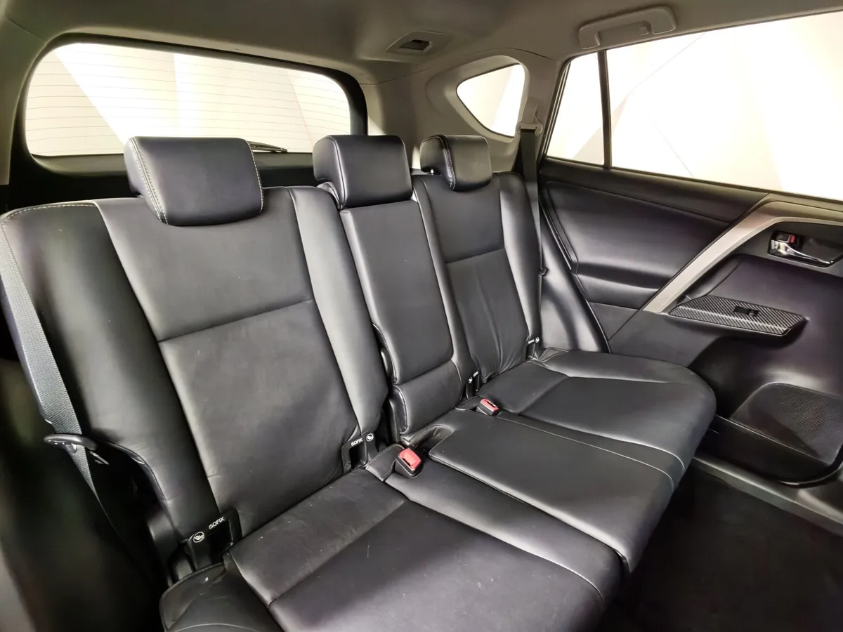 Toyota RAV4 2.2 TD AT (150 л.с.) Черный в АВИЛОН. Слайд №16