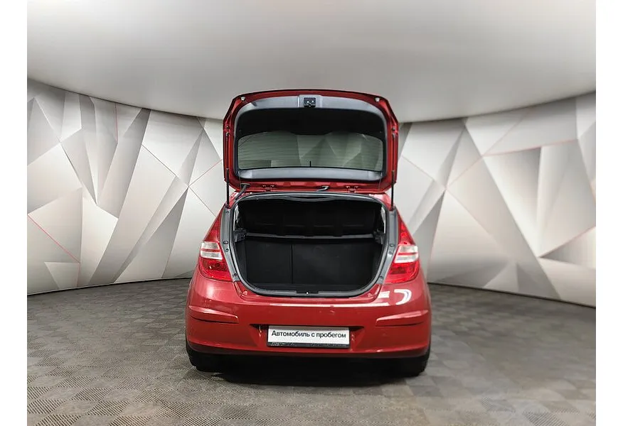 Hyundai i30 1.6 AT (126 л.с.) Красный в АВИЛОН. Слайд №12