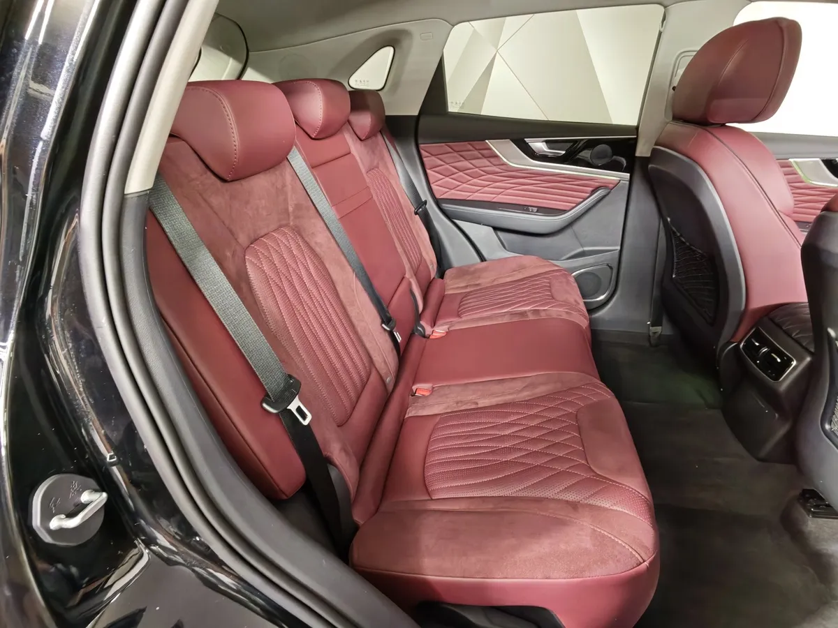 Hongqi HS5 2.0 AT 4WD (224 л.с.) Комфорт Черный в АВИЛОН. Слайд №15