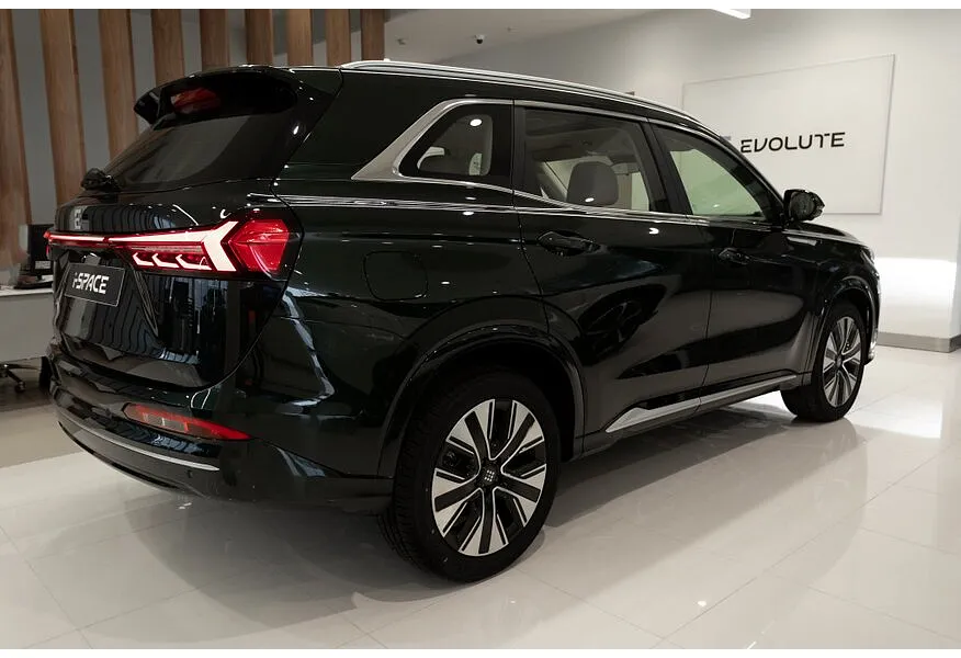 EVOLUTE i-SPACE 1.5 CVT AWD (218 л.с.) (5 мест) Зеленый в АВИЛОН. Слайд №7