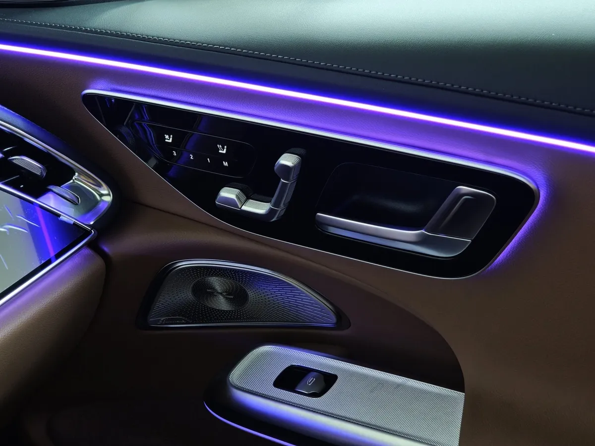 Mercedes-Benz E-Класс E 300 4MATIC (258 л.с.) Белый в АВИЛОН. Слайд №28