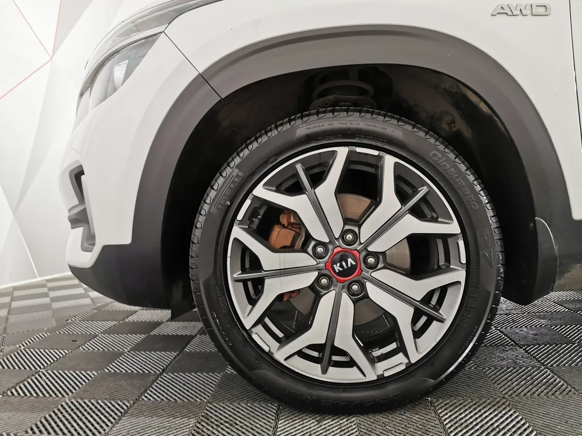 Kia Seltos 2.0 MPI 4WD IVT (149 л.с.) Luxe Белый в АВИЛОН. Слайд №9