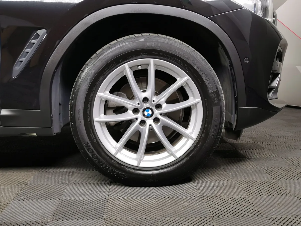 BMW X4 xDrive20i Steptronic (184 л.с.) Черный в АВИЛОН. Слайд №9