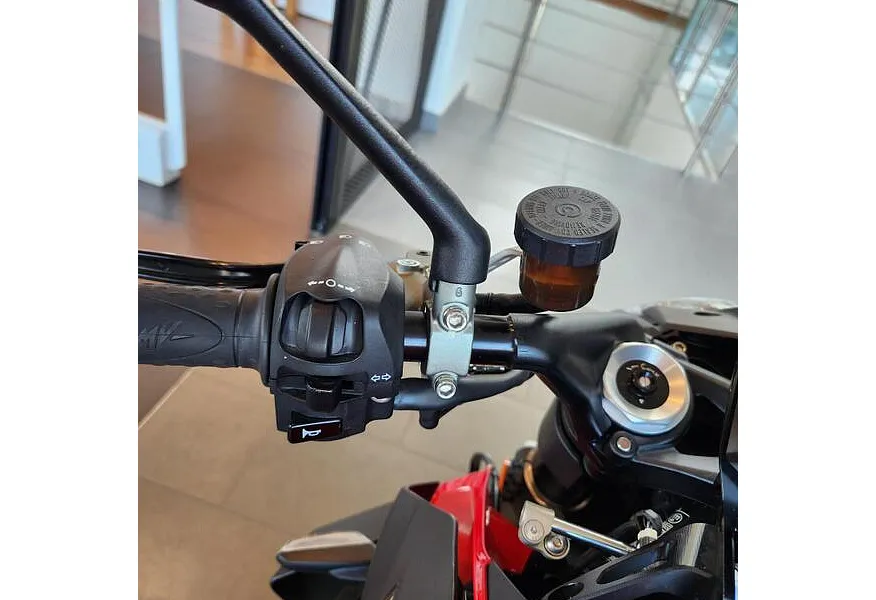 LIVE. Слайд №11