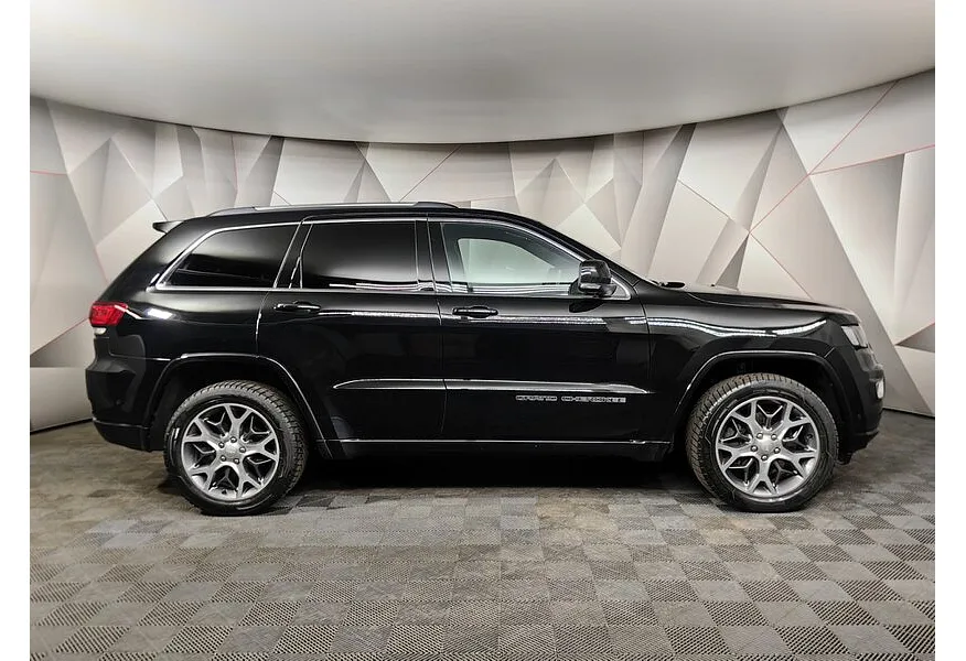 Jeep Grand Cherokee 3.0 AT AWD (238 л.с.) Overland Черный в АВИЛОН. Слайд №6
