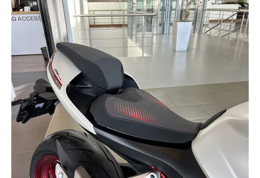 QJMOTOR SRK 921 RR 921 см³ (129 л.с.) (129) 921 Белый в АВИЛОН. Слайд №9