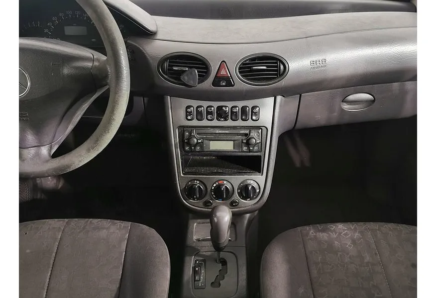 Mercedes-Benz A-Класс A 160 L AT (102 л.с.) Серый в АВИЛОН. Слайд №13