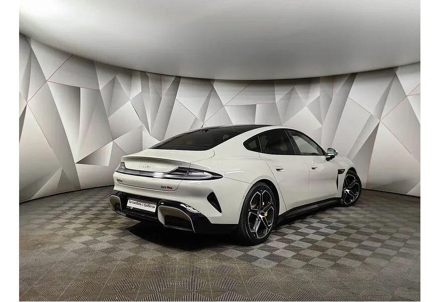 Xiaomi SU7 AT 4WD (673 л.с.) Max Серый в АВИЛОН. Слайд №2