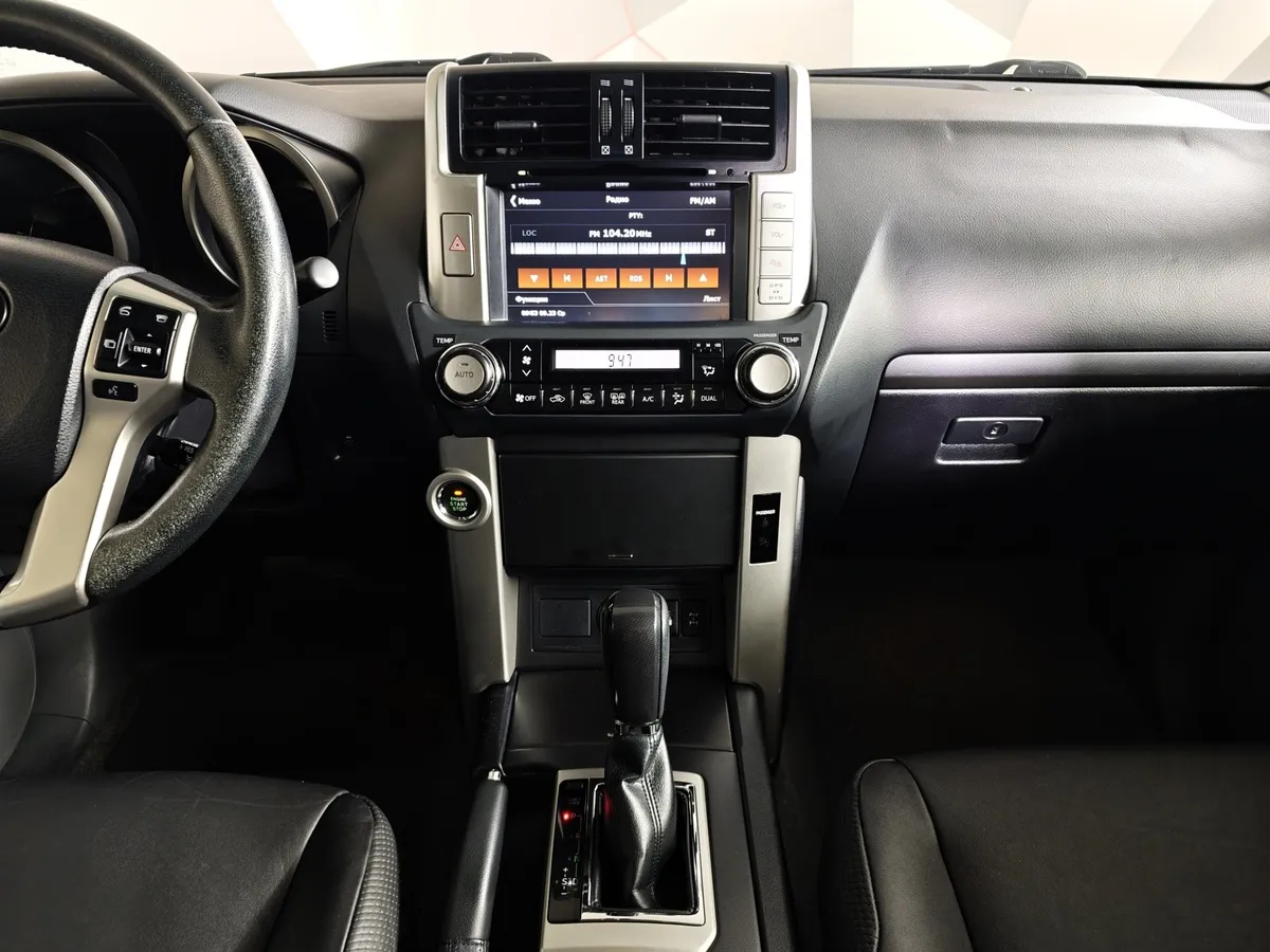 Toyota Land Cruiser Prado 4.0 AT 4WD (282 л.с.) Стандарт Черный в АВИЛОН. Слайд №15