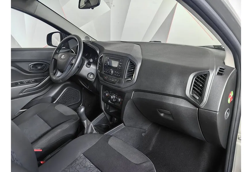 АВИЛОН - ВАЗ (Lada) XRAY 1.6 MT (106 л.с.) Бежевый - slide 0