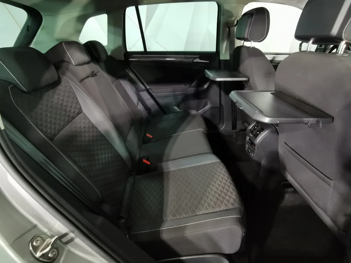 Volkswagen Tiguan 2.0 TSI 4Motion DSG (180 л.с.) Highline Серебристый в АВИЛОН. Слайд №15