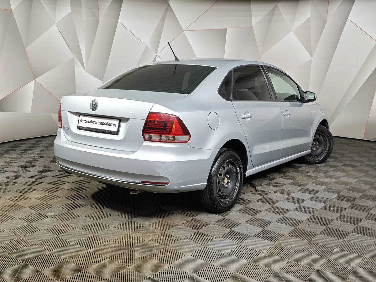 Volkswagen Polo 1.6 Tiptronic (105 л.с.) Comfortline Серебристый в АВИЛОН. Слайд №2 Volkswagen Polo 1.6 Tiptronic (105 л.с.) Comfortline Серебристый в АВИЛОН. Слайд №2