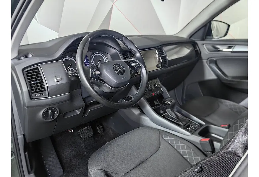 АВИЛОН - Skoda Kodiaq 1.4 TSI DSG 4X4 (150 л.с.) Зеленый - slide 11