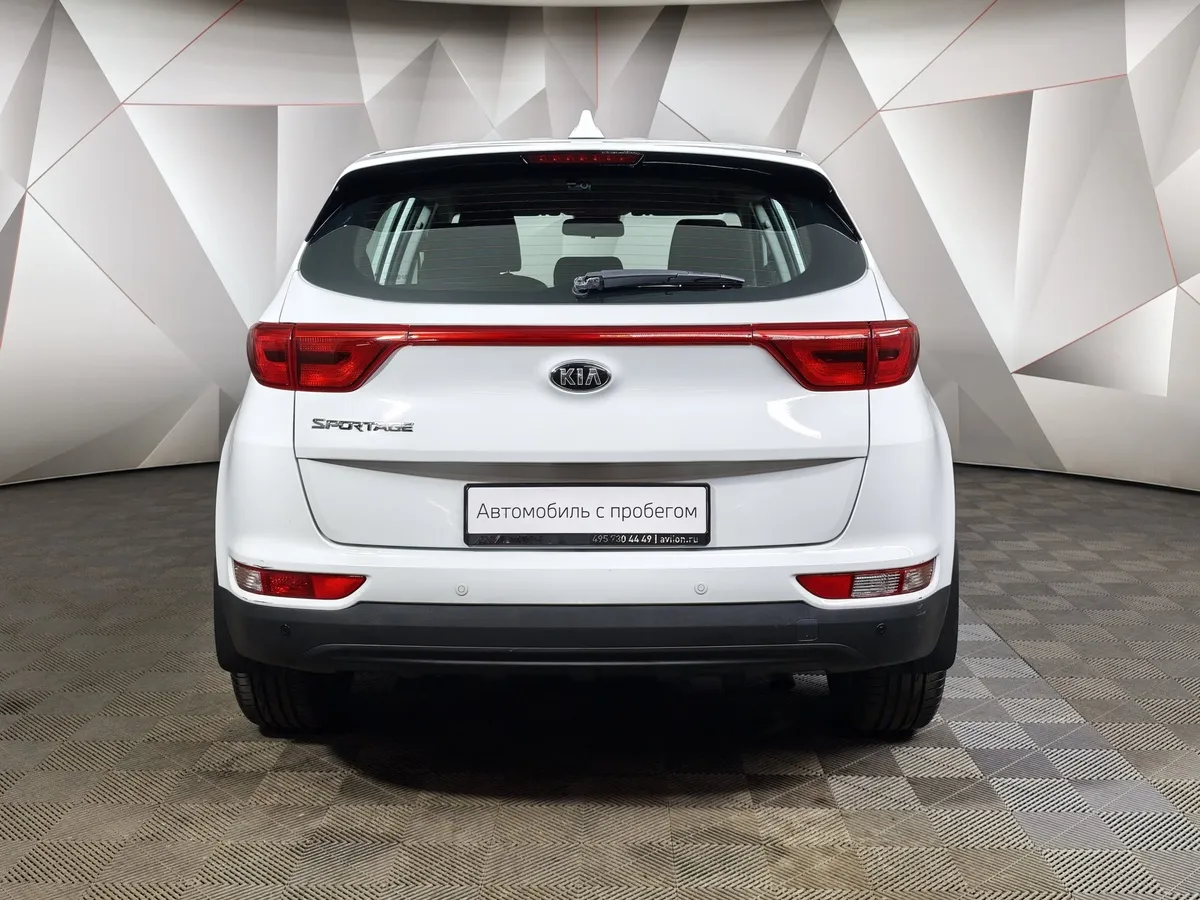 Kia Sportage 2.0 AT (150 л.с.) Comfort Белый в АВИЛОН. Слайд №8