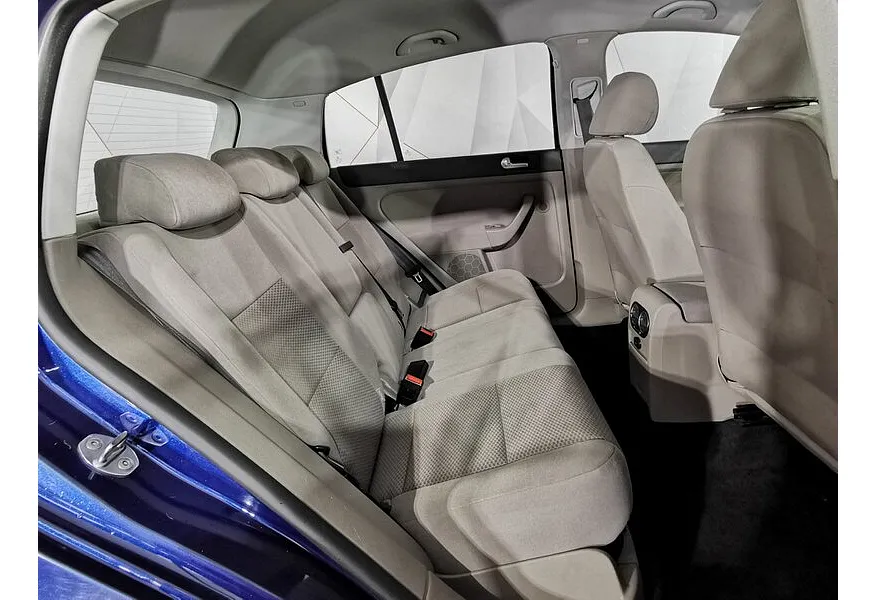 Volkswagen Golf 1.4 TSI MT (122 л.с.) Trendline Синий в АВИЛОН. Слайд №17