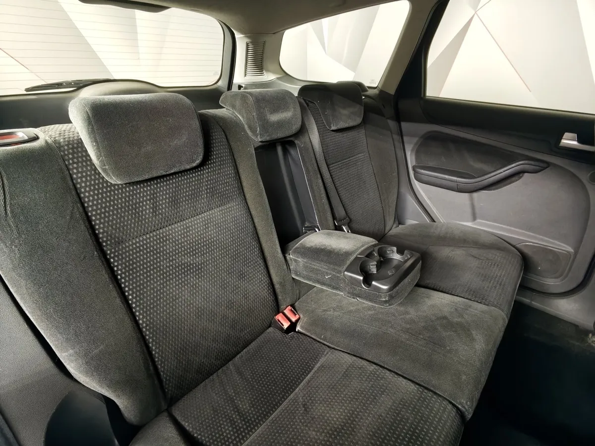 Ford Focus 1.6 MT (116 л.с.) Ghia Синий в АВИЛОН. Слайд №15