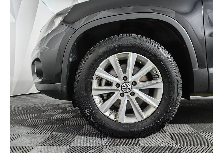 Volkswagen Tiguan 2.0 TDI 4Motion AT (140 л.с.) Track & Field Черный в АВИЛОН. Слайд №9