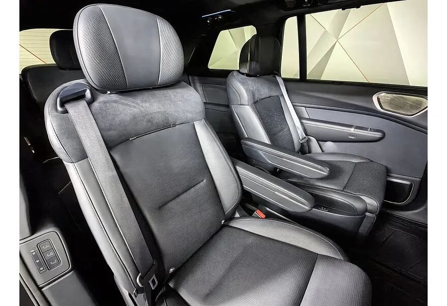 Lynk & Co 900 2.0 AT 4WD (884 л.с.) Ultra Черный в АВИЛОН. Слайд №16