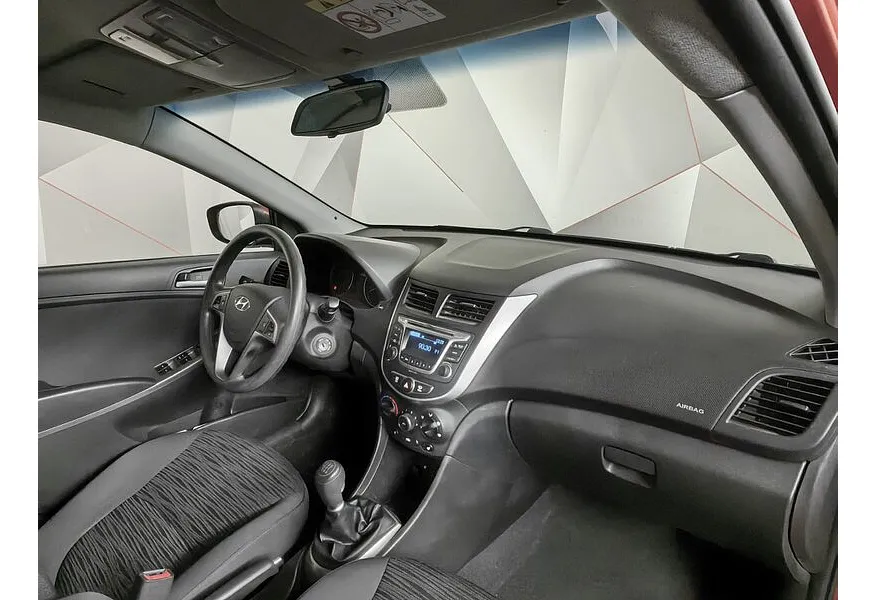 Hyundai Solaris 1.6 MT (123 л.с.) Comfort Красный в АВИЛОН. Слайд №13