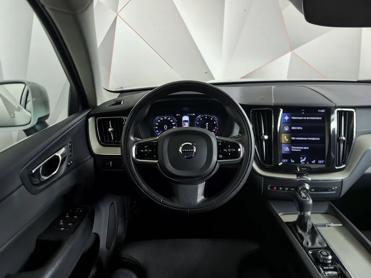 Volvo XC60 2.0 T5 AT AWD (249 л.с.) Momentum Белый в АВИЛОН. Слайд №20
