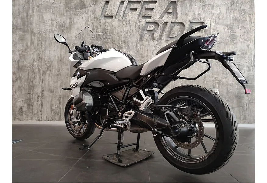 BMW Motorrad R 1250 RS R 1250 RS 1254 см³ (136) 1254 Белый в АВИЛОН. Слайд №5