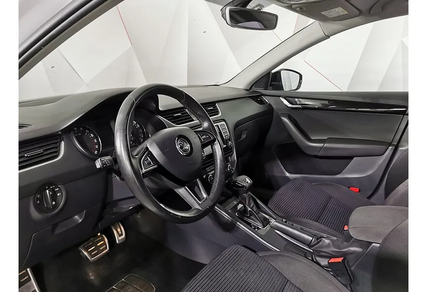 Skoda Octavia 2.0 TDI DSG (150 л.с.) Белый в АВИЛОН. Слайд №19
