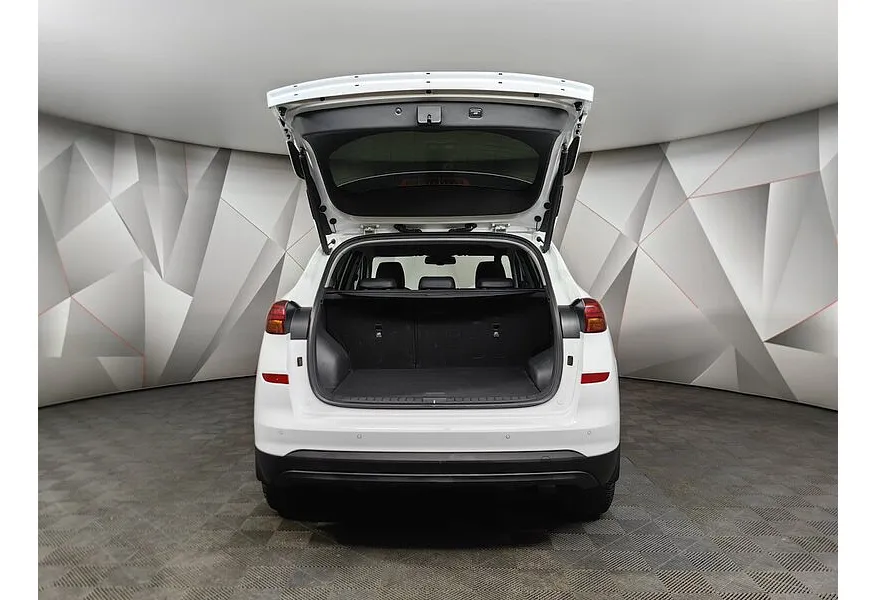 Hyundai Tucson 2.0 (185 л.с.) Diesel-8AT - 4WD Dynamic Белый в АВИЛОН. Слайд №12