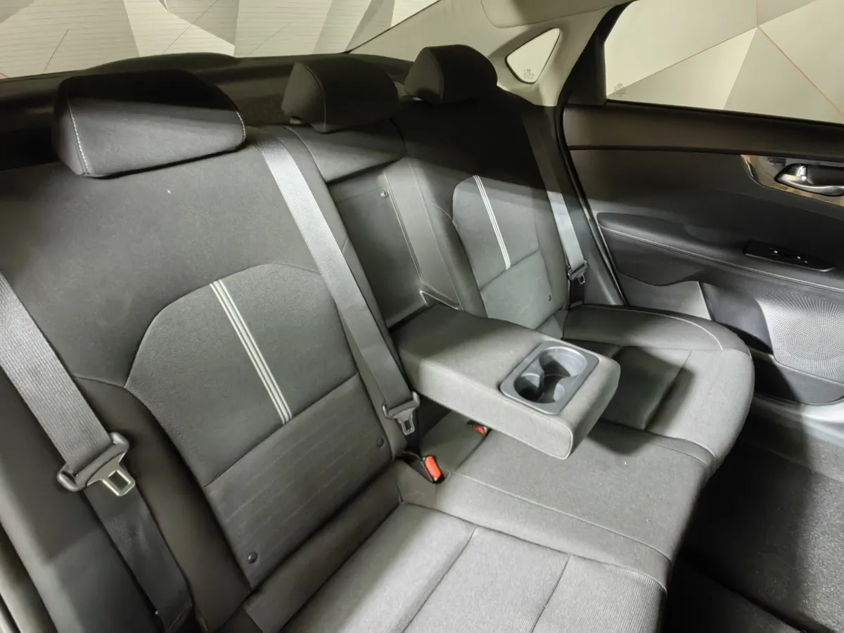 Kia Cerato 2.0 MPI AT (150 л.с.) Prestige Серый в АВИЛОН. Слайд №17
