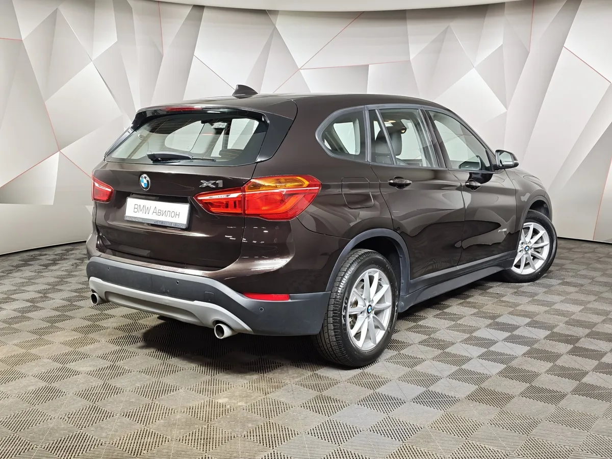 BMW X1 20i xDrive Steptronic AT (192 л.с.) Advantage (Локальная сборка) Коричневый в АВИЛОН. Слайд №2