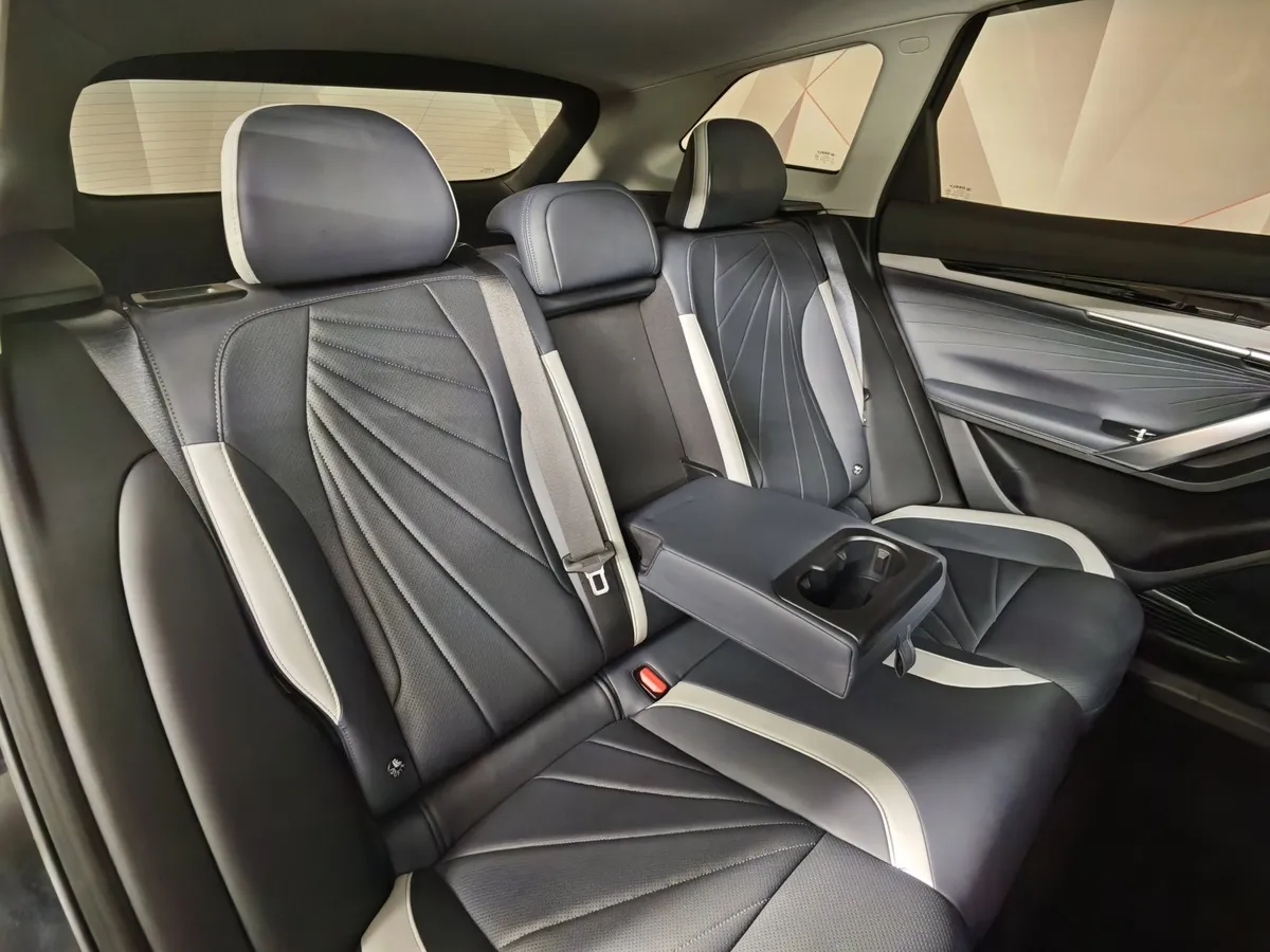 Geely Atlas 2.0T 7DCT 2WD (200 л.с.) Flagship Черный в АВИЛОН. Слайд №16