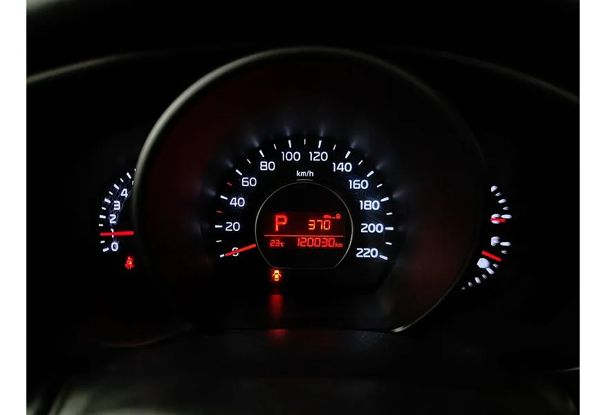 Kia Soul 2.0 MPI AT (150 л.с.) Classic Белый в АВИЛОН. Слайд №18 Kia Soul 2.0 MPI AT (150 л.с.) Classic Белый в АВИЛОН. Слайд №18