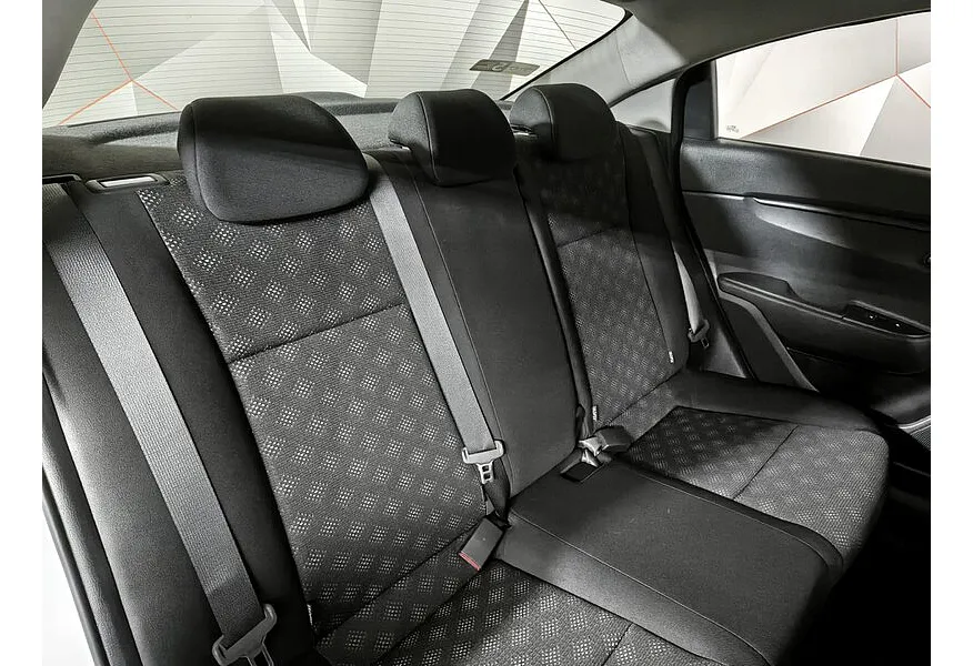 Kia Rio 1.6 AT (123 л.с.) Белый в АВИЛОН. Слайд №17 Kia Rio 1.6 AT (123 л.с.) Белый в АВИЛОН. Слайд №17