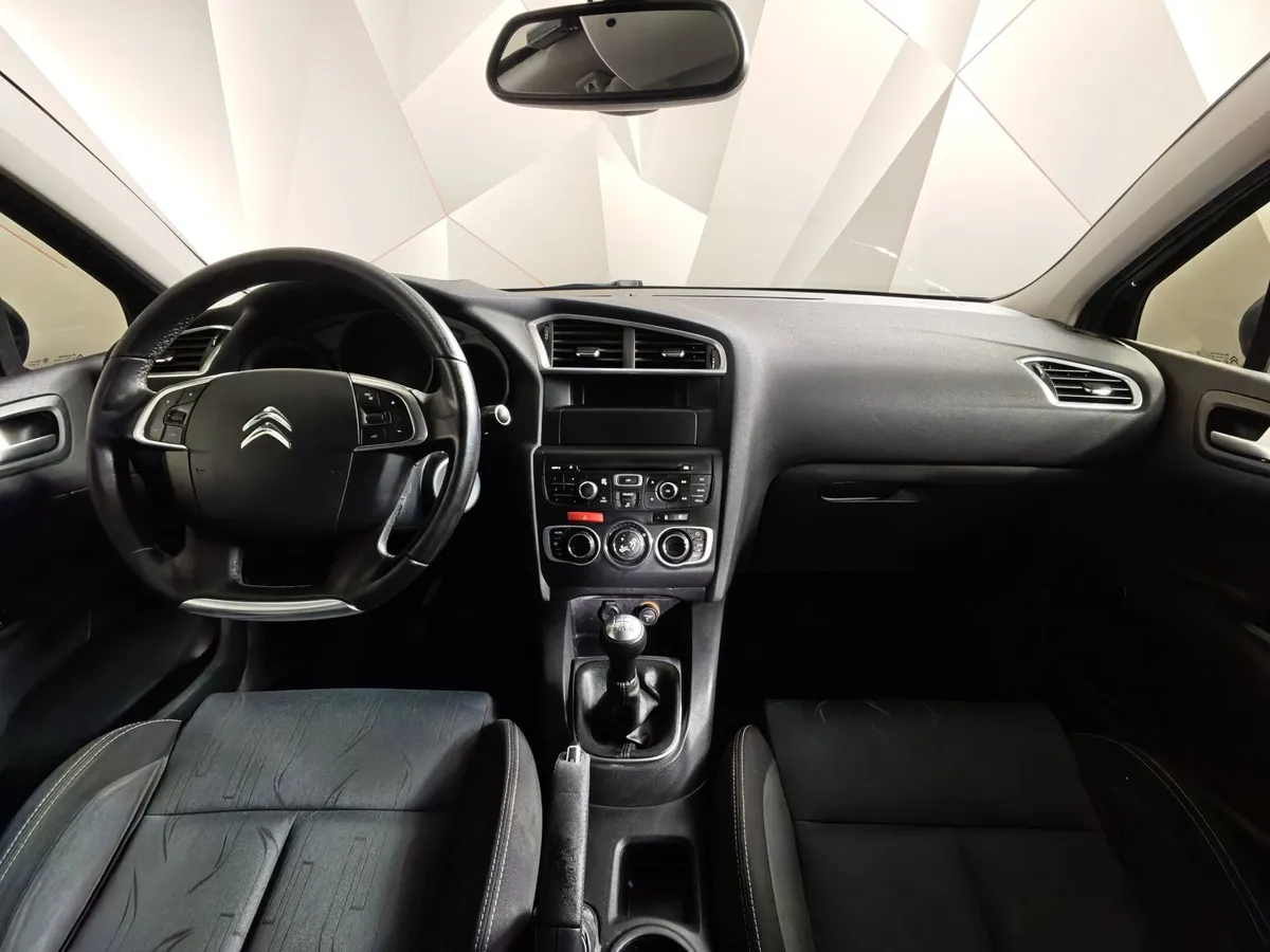 Citroen C4 1.6 VTi MT (120 л.с.) Черный в АВИЛОН. Слайд №14